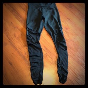 Fabletics: Salar Mesh Powerhold Legging